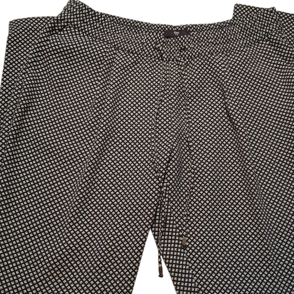 Gap Navy and White Geometric Pattern Pants - Picture 2 of 8